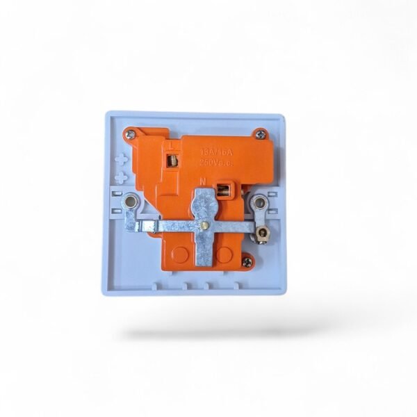 MAWA 13A 5 Pin Multi Socket - Image 2